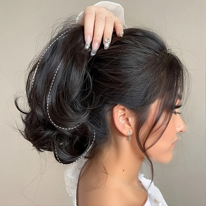 Elegant 34.8cm Pear Blossom Claw Clip Ponytail Extension - Voluminous Curly Wave, 100g Heat-Resistant Synthetic Hair, Chic Short Style with Tassel Accent for Women, Ponytail Hair Extensions